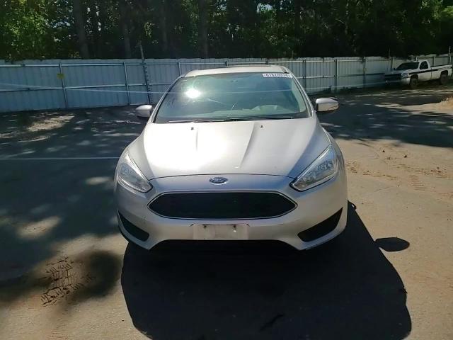 2016 Ford Focus Se VIN: 1FADP3F27GL294616 Lot: 61670974