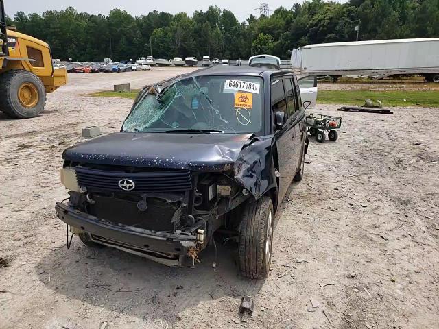 2006 Scion xB - Image 10