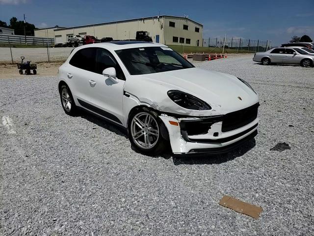 2024 Porsche Macan Base VIN: WP1AA2A52RLB16057 Lot: 63584104