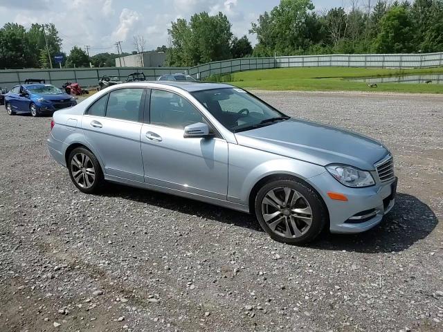 2013 Mercedes-Benz C 300 4Matic VIN: WDDGF8AB8DA812311 Lot: 63880904