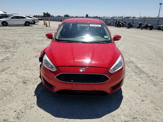 2017 Ford Focus Se VIN: 1FADP3F28HL304488 Lot: 64707934