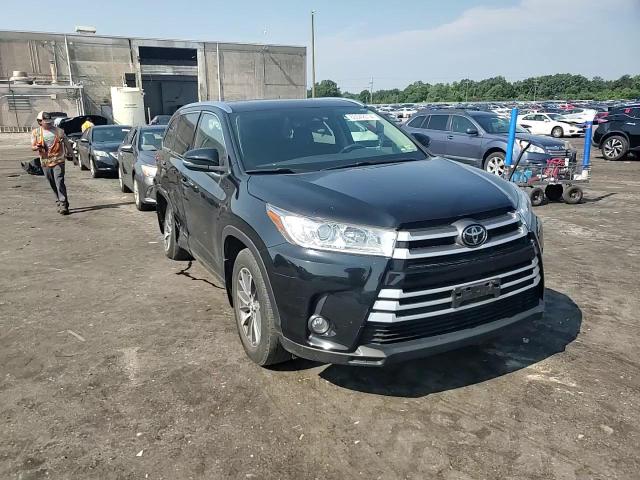 2018 Toyota Highlander Se VIN: 5TDJZRFH1JS551659 Lot: 63042514