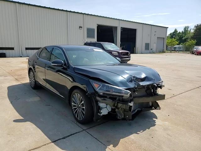 2017 Kia Cadenza Premium VIN: KNALB4J13H5066415 Lot: 63716494