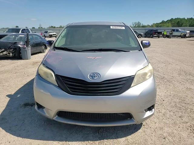 5TDZK3DC0GS691044 2016 Toyota Sienna