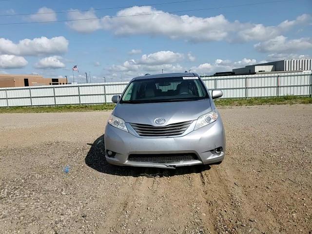 2012 Toyota Sienna Xle VIN: 5TDYK3DC6CS221235 Lot: 62565954