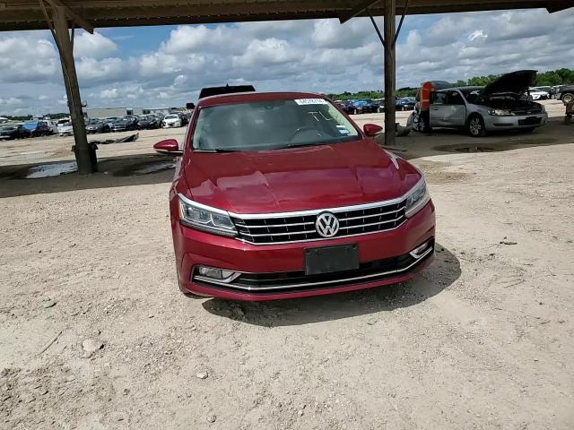 1VWBA7A33JC013197 2018 Volkswagen Passat Se