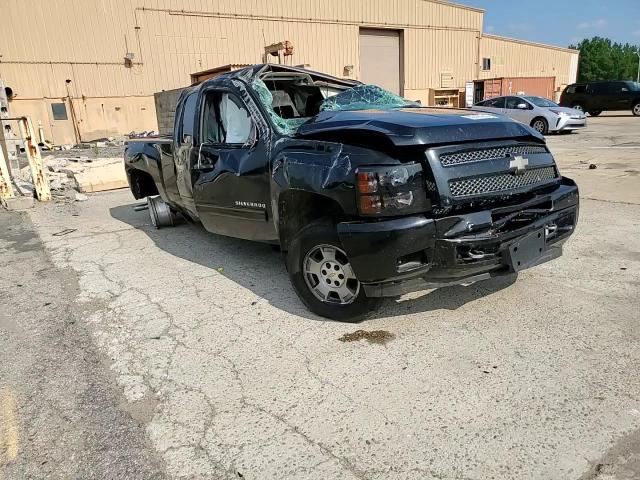 2011 Chevrolet Silverado C1500 Lt VIN: 1GCRCSE00BZ138705 Lot: 62436244