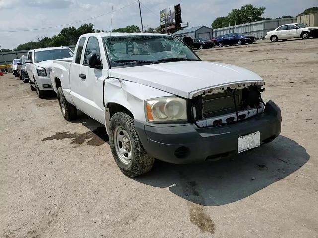 2007 Dodge Dakota St VIN: 1D7HW22P97S166643 Lot: 63812314