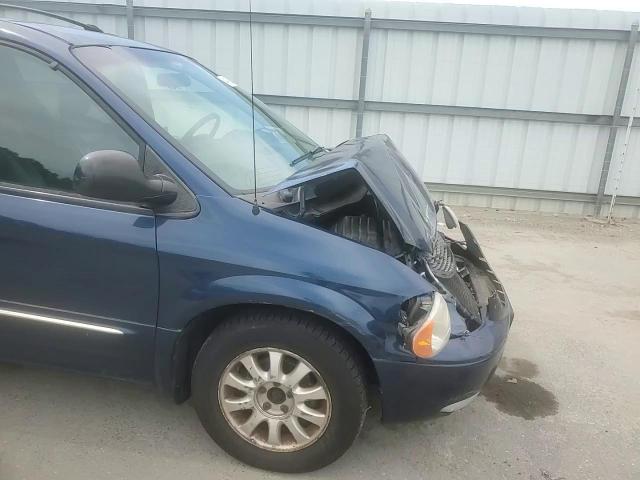 2002 Chrysler Town & Country Lxi VIN: 2C8GP54L02R714259 Lot: 64432084