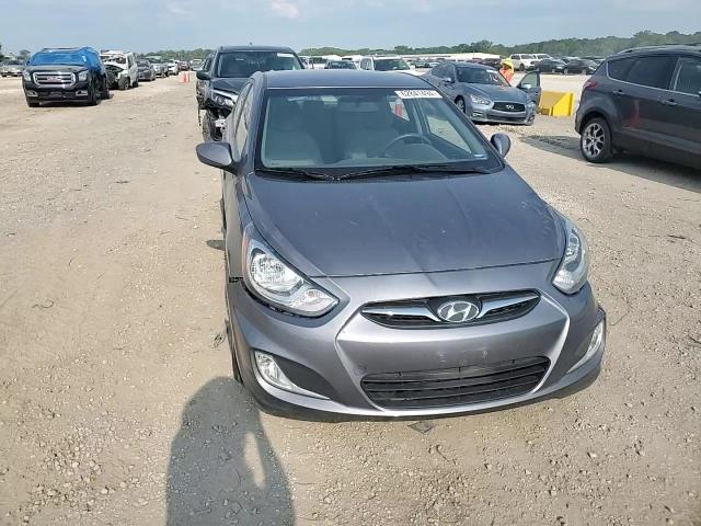 2013 Hyundai Accent - Image 11