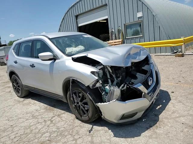 2017 Nissan Rogue S VIN: KNMAT2MT8HP564946 Lot: 61556654