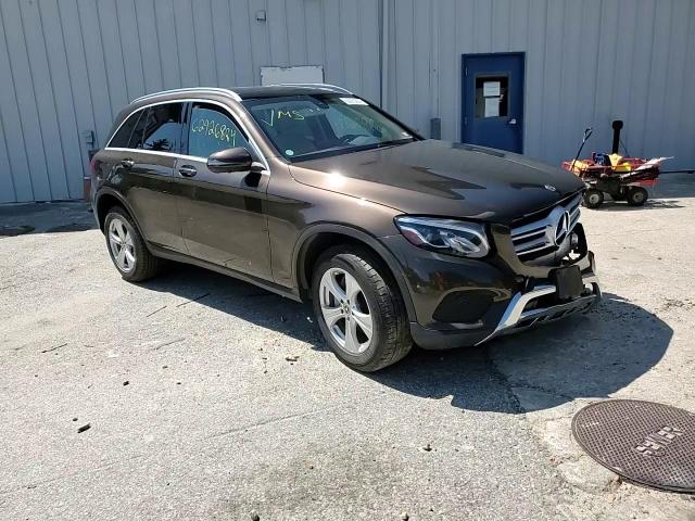 WDC0G4KB8JV070121 2018 Mercedes-Benz Glc 300 4Matic