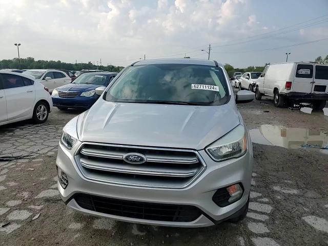 2017 Ford Escape Se VIN: 1FMCU9GD1HUC04353 Lot: 62711124