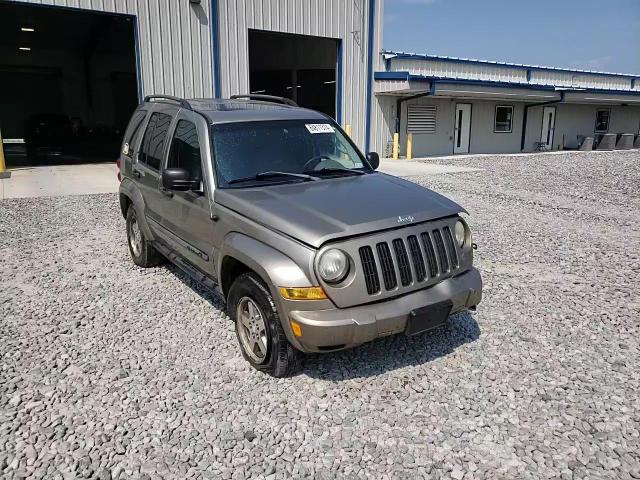 2005 Jeep Liberty Renegade VIN: 1J4GL38K25W670225 Lot: 64811374