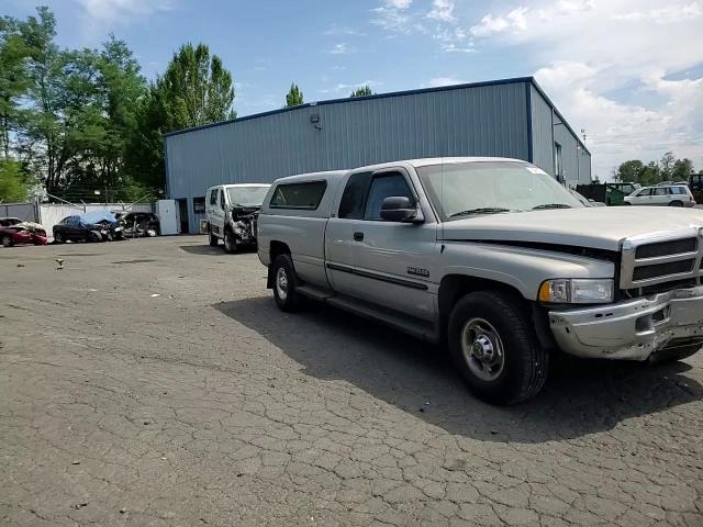 2000 Dodge Ram 2500 VIN: 1B7KC2364YJ131594 Lot: 63817714