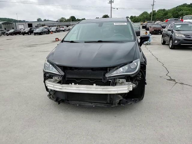 2018 Chrysler Pacifica Touring Plus VIN: 2C4RC1FG8JR109905 Lot: 64504644