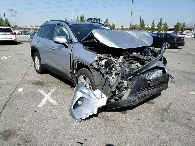 2019 Toyota Rav4 Xle VIN: JTMW1RFV7KD027304 Lot: 64772104