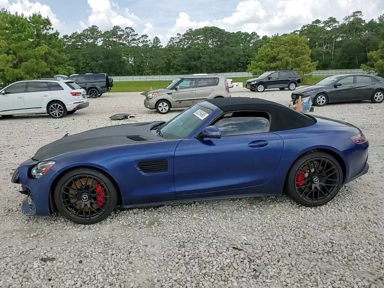 Фото: W1KYK8CA5MA041651