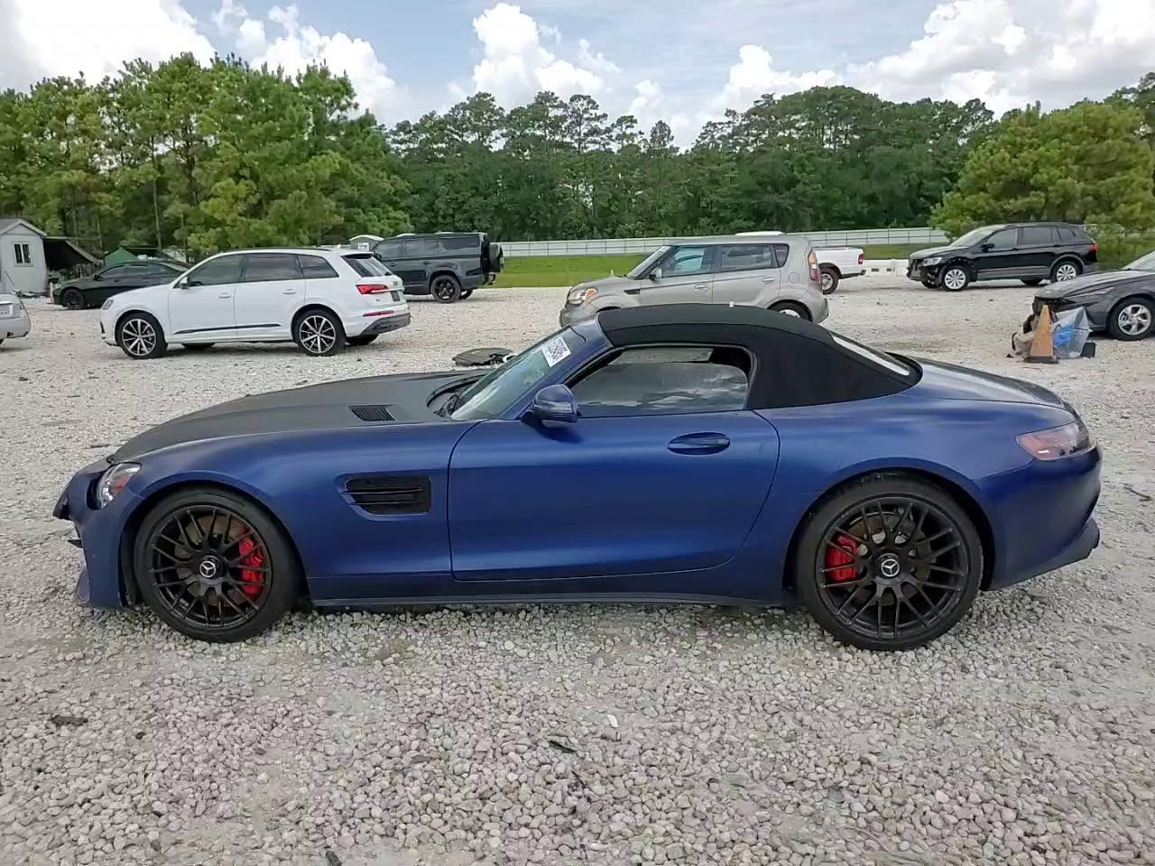 Фото: W1KYK8CA5MA041651