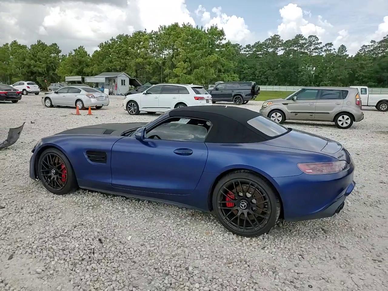 Фото: W1KYK8CA5MA041651