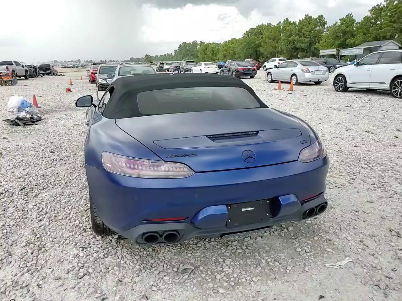 Фото: W1KYK8CA5MA041651