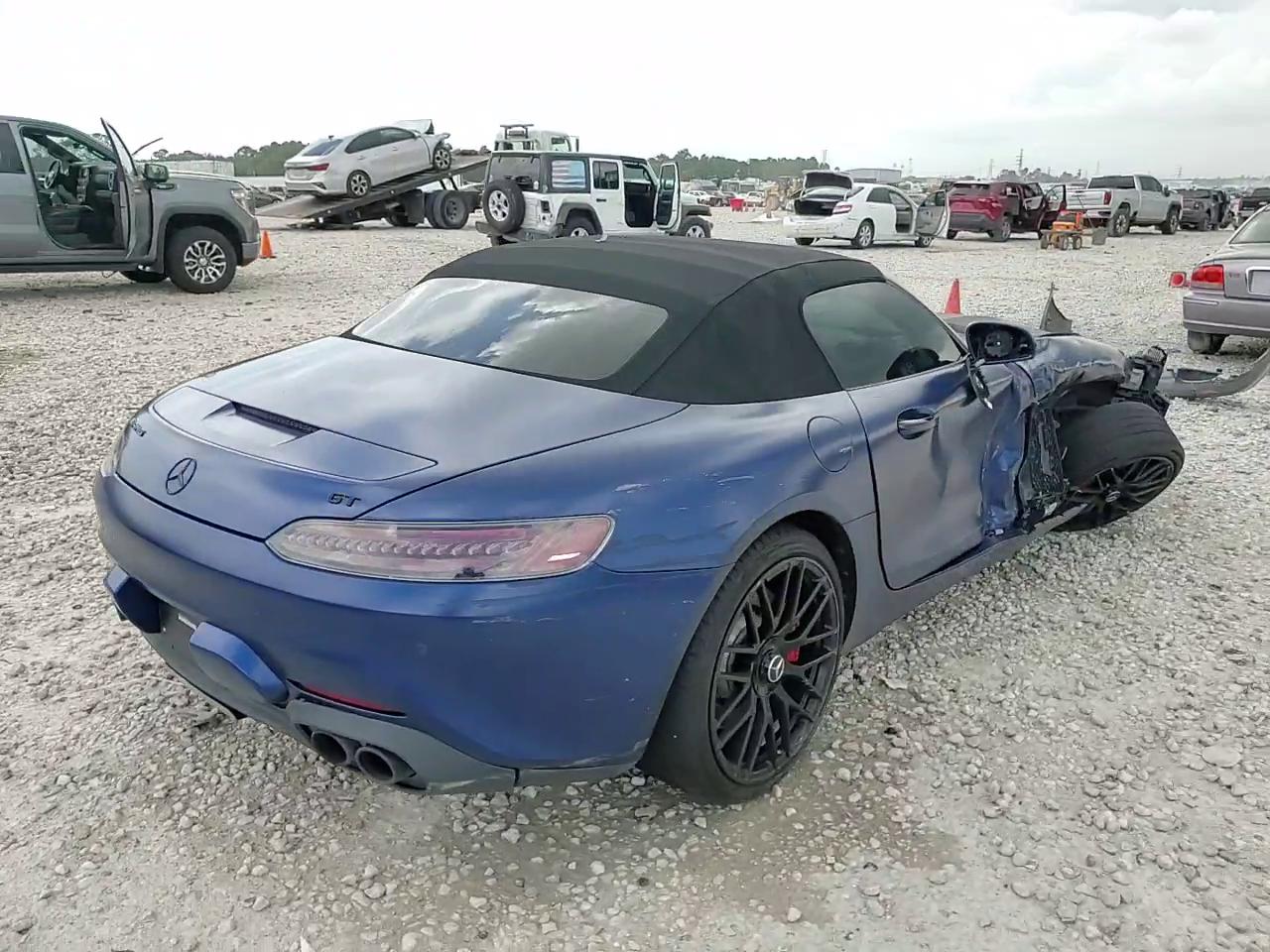 Фото: W1KYK8CA5MA041651