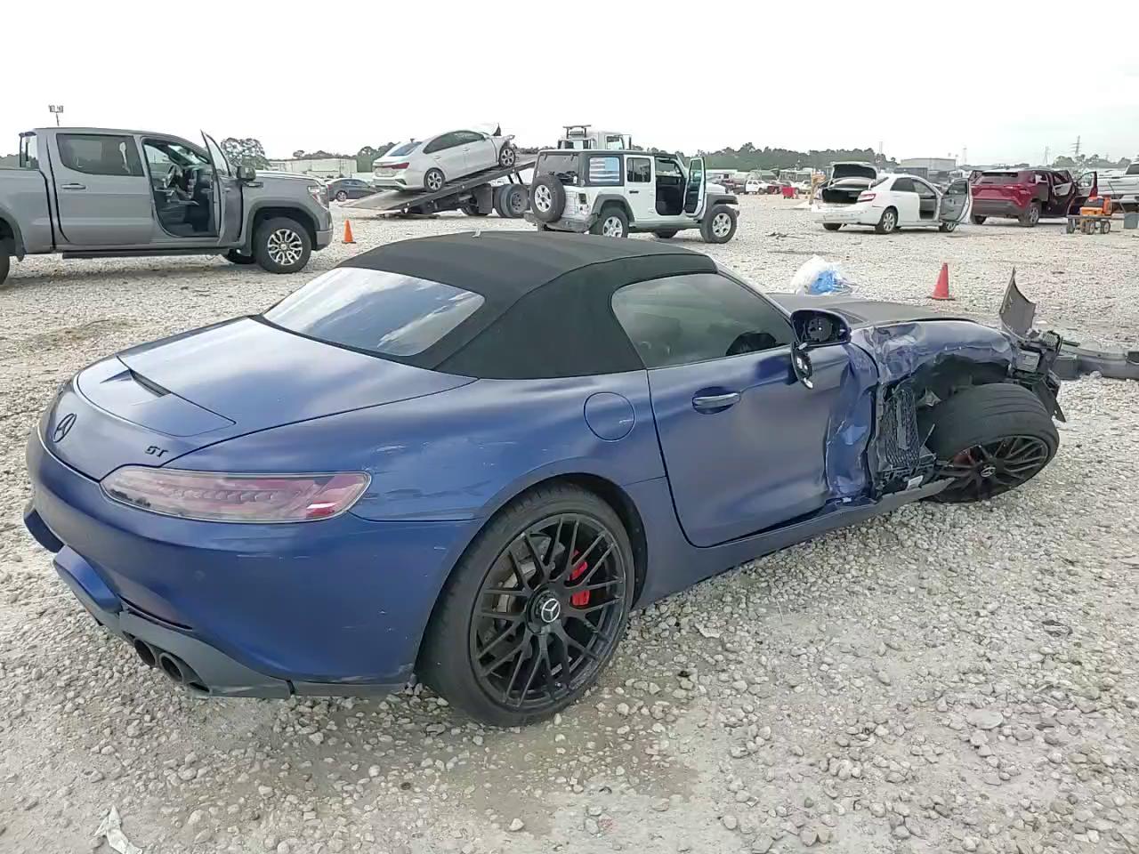 Фото: W1KYK8CA5MA041651