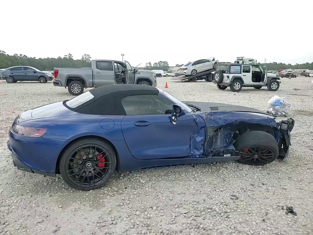 Фото: W1KYK8CA5MA041651