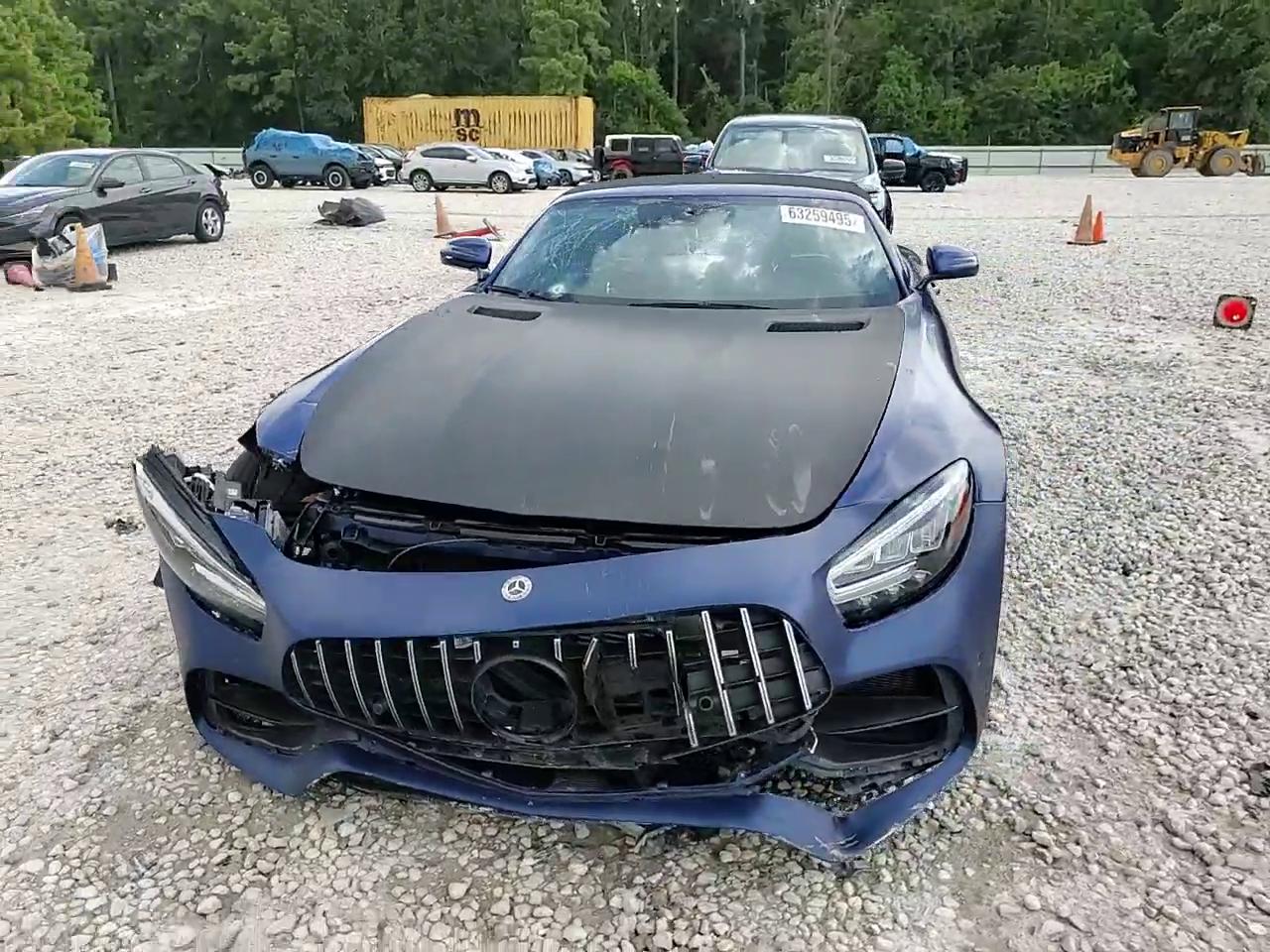 Фото: W1KYK8CA5MA041651