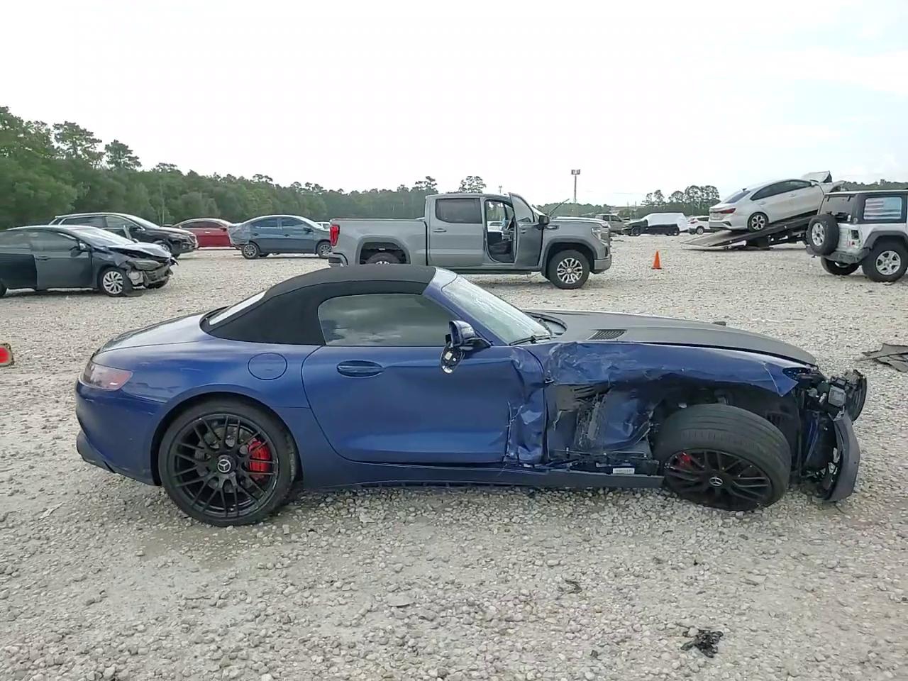 Фото: W1KYK8CA5MA041651