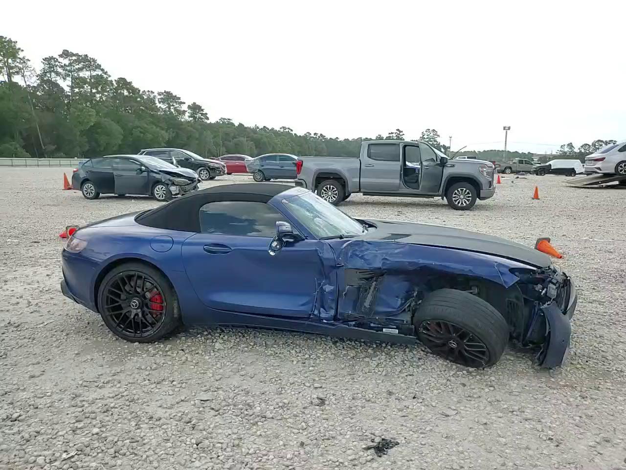 Фото: W1KYK8CA5MA041651