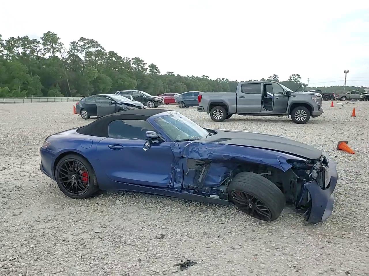 Фото: W1KYK8CA5MA041651