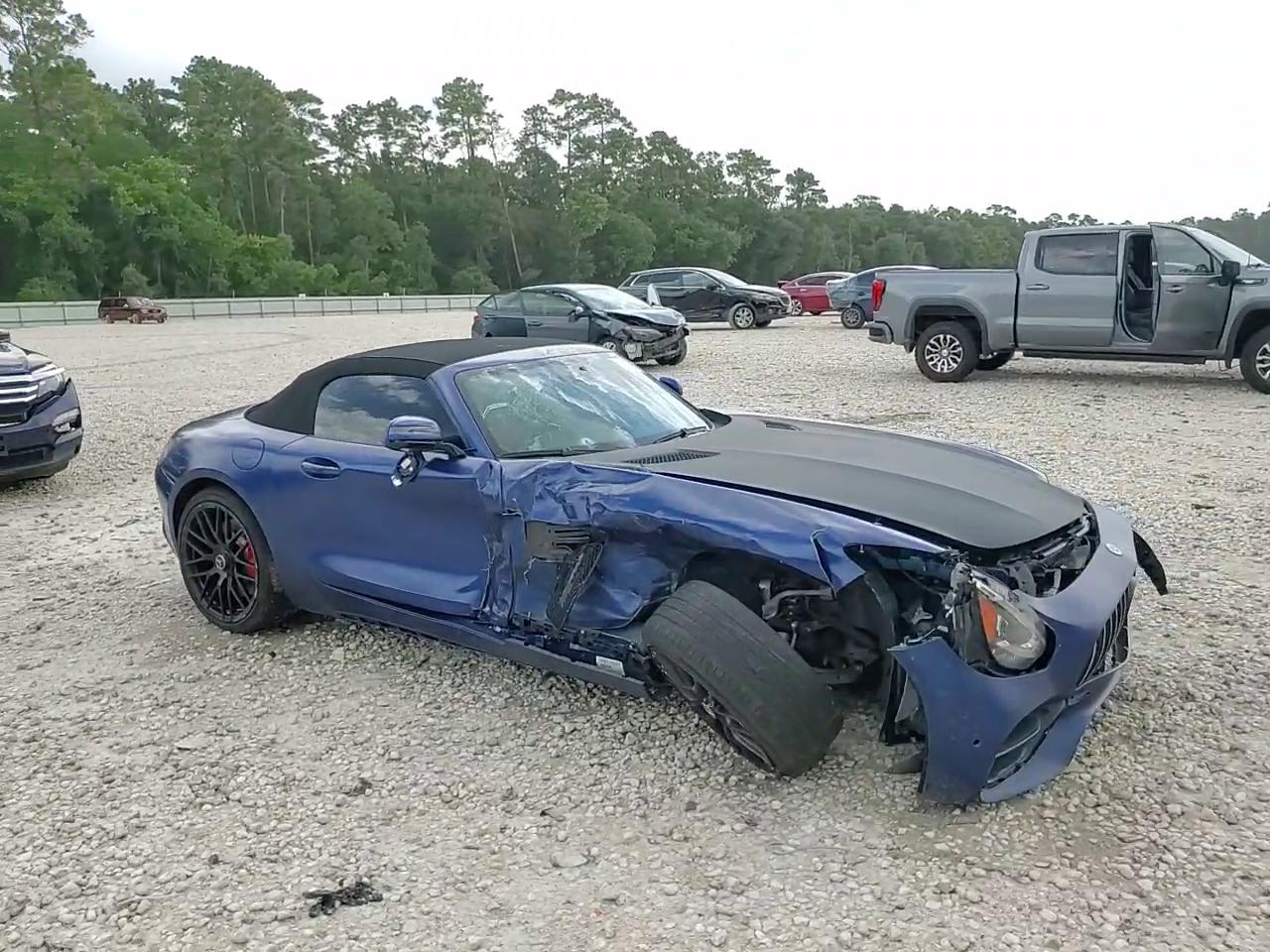 Фото: W1KYK8CA5MA041651