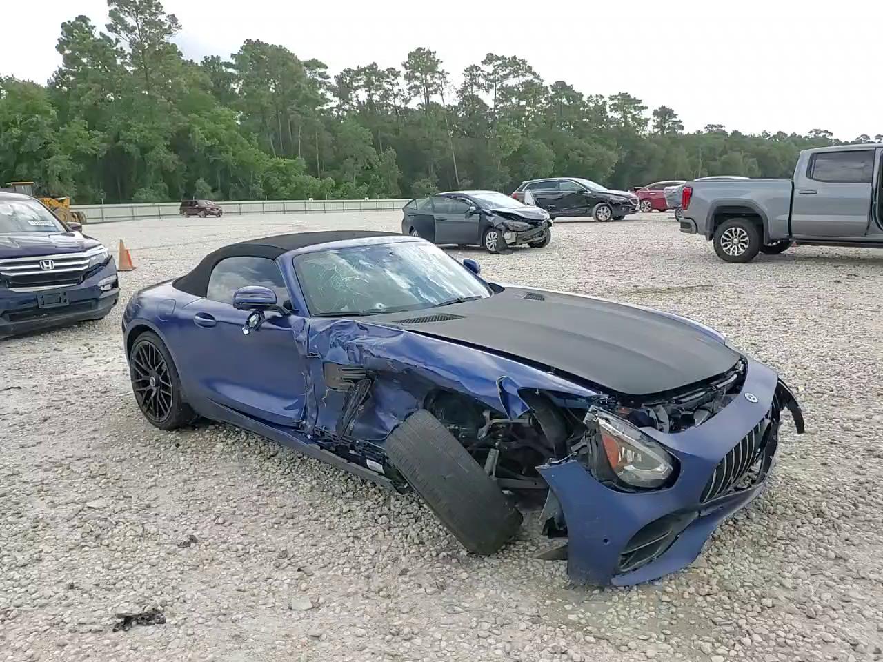 Фото: W1KYK8CA5MA041651