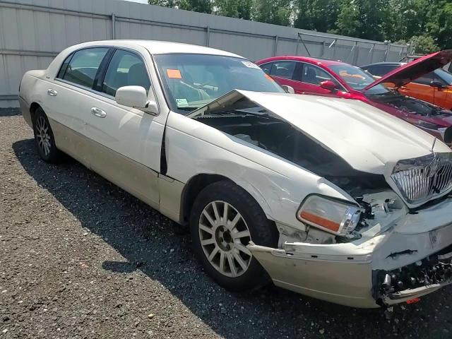 2006 Lincoln Town Car Signature VIN: 1LNHM81WX6Y608767 Lot: 64875615