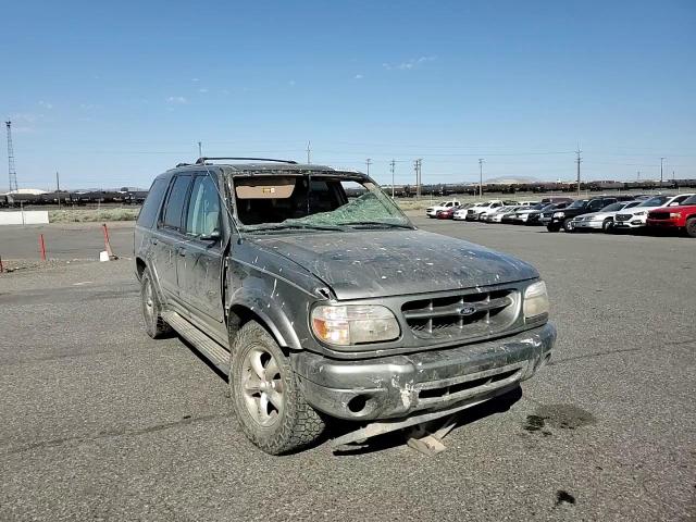 2000 Ford Explorer Limited VIN: 1FMDU75EXYZA41631 Lot: 63808935