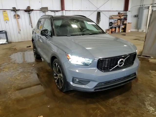 2021 Volvo Xc40 T5 R-Design VIN: YV4162UM5M2579019 Lot: 64495055