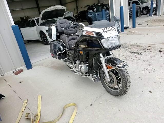 1986 Honda Gl1200 I VIN: 1HFSC1416GA205907 Lot: 65447415
