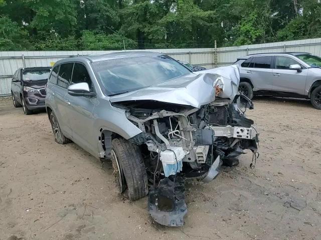 2017 Toyota Highlander Le VIN: 5TDZZRFH1HS192522 Lot: 64855105