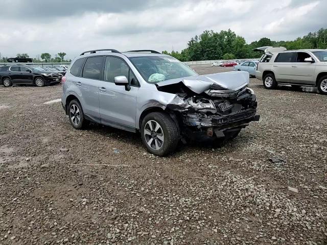 2017 Subaru Forester 2.5I Premium VIN: JF2SJAEC1HH538607 Lot: 63203205