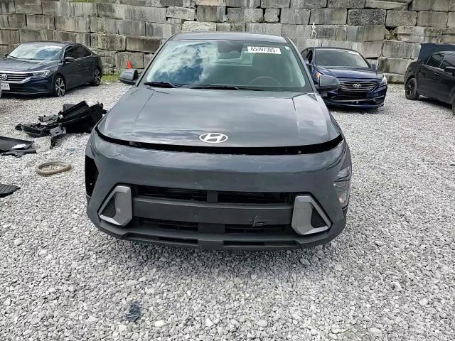 2025 Hyundai Kona Se VIN: KM8HA3ABXSU237992 Lot: 65497385