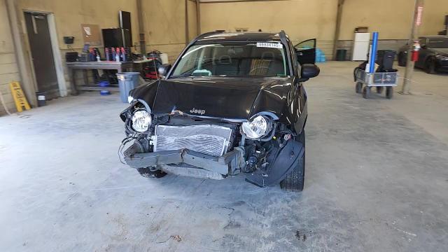 2008 Jeep Compass Sport VIN: 1J8FT47W88D785366 Lot: 66934145