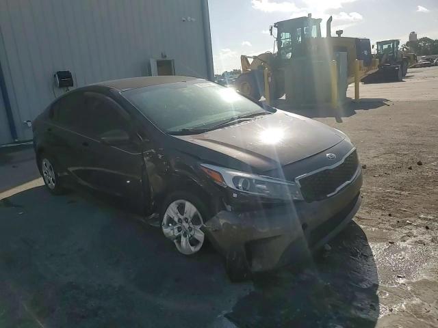 2018 Kia Forte Lx VIN: 3KPFK4A79JE212623 Lot: 65012955