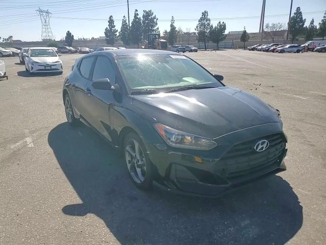 2019 Hyundai Veloster Base VIN: KMHTG6AF5KU018967 Lot: 65832965