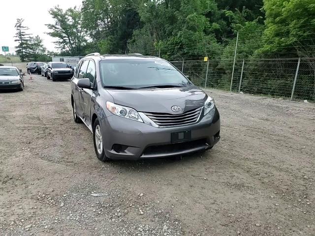 2017 Toyota Sienna Le VIN: 5TDKZ3DC0HS850482 Lot: 64985265