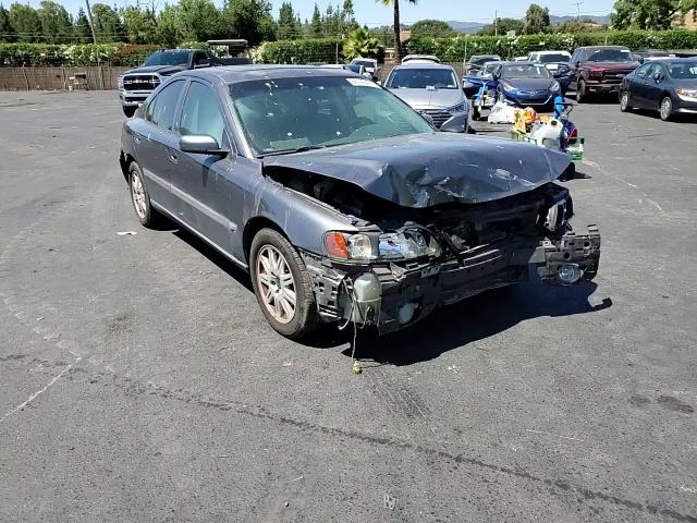 2004 Volvo S60 2.5T VIN: YV1RS59V142400361 Lot: 64140485