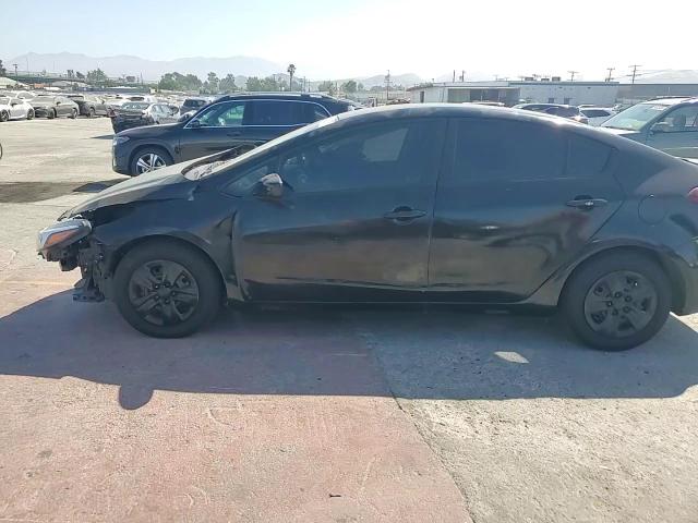 2018 Kia Forte Lx VIN: 3KPFK4A79JE269890 Lot: 64353875