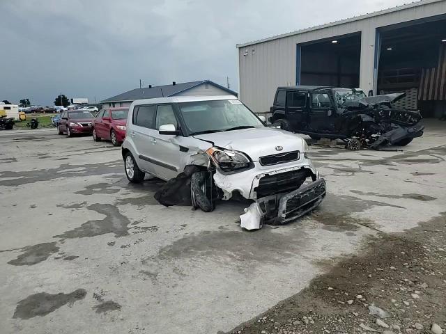 2013 Kia Soul + VIN: KNDJT2A67D7493036 Lot: 64295325