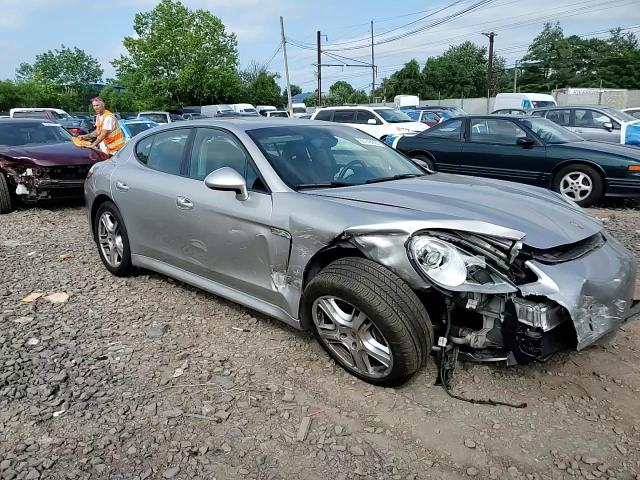 2012 Porsche Panamera 2 VIN: WP0AA2A7XCL071105 Lot: 65149255