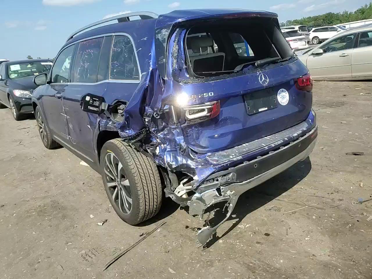 Фото: W1N4M4GB0MW086734